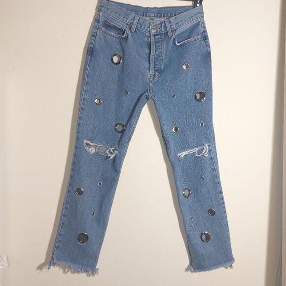 Carmar Women's Distressed High Rise Stretch Metal Grommets Raw Hem Jeans 29 EUC - Picture 4 of 9